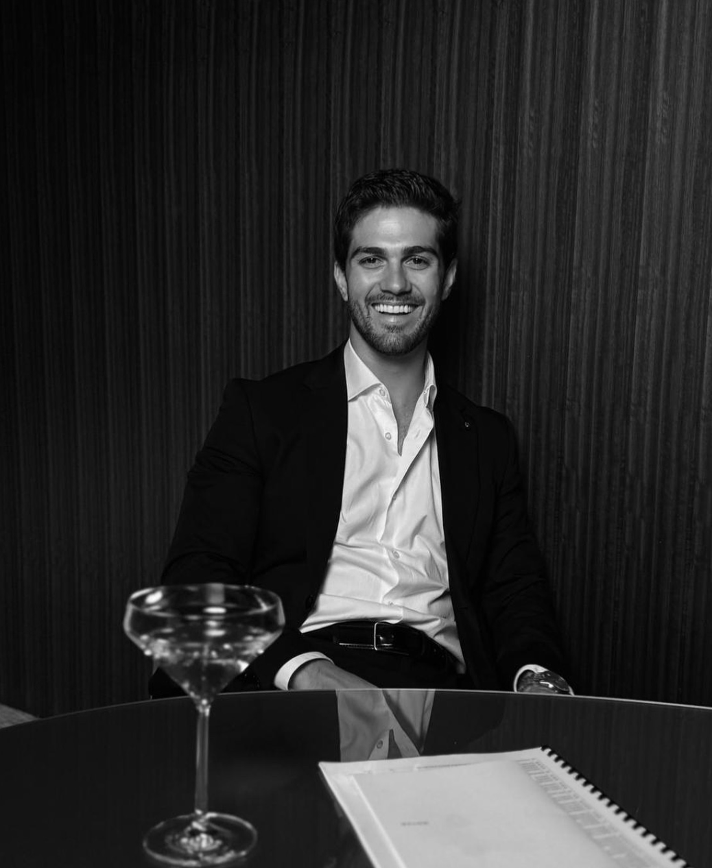 Giordano Rivellini diseñador de interiores y marketing en Dubái